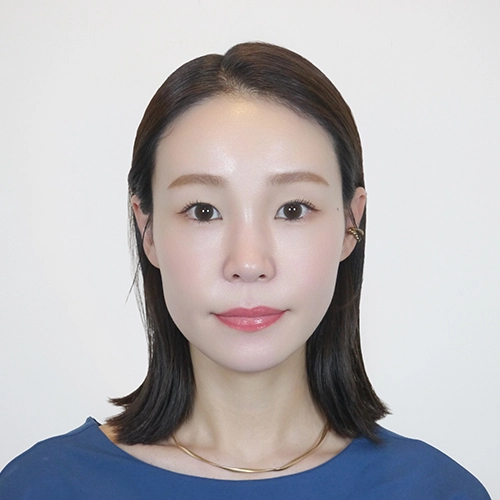 ヒト幹細胞美容液施術を受けた後の本田様30代