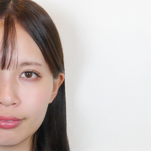 ハイドラフェイシャル施術を受けた後の渡辺様20代