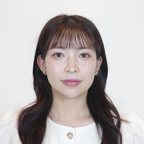 小顔矯正施術を受けた後のあやな様20代